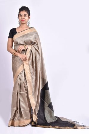 Off White Kanchipuram Silk Saree