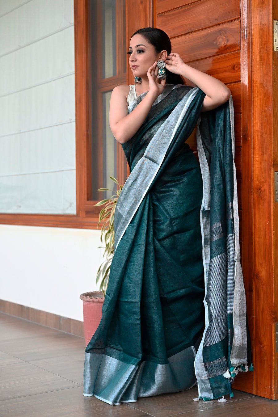 Buy Forest Shade Green Woven Saree In Dola Silk And Silver Weave